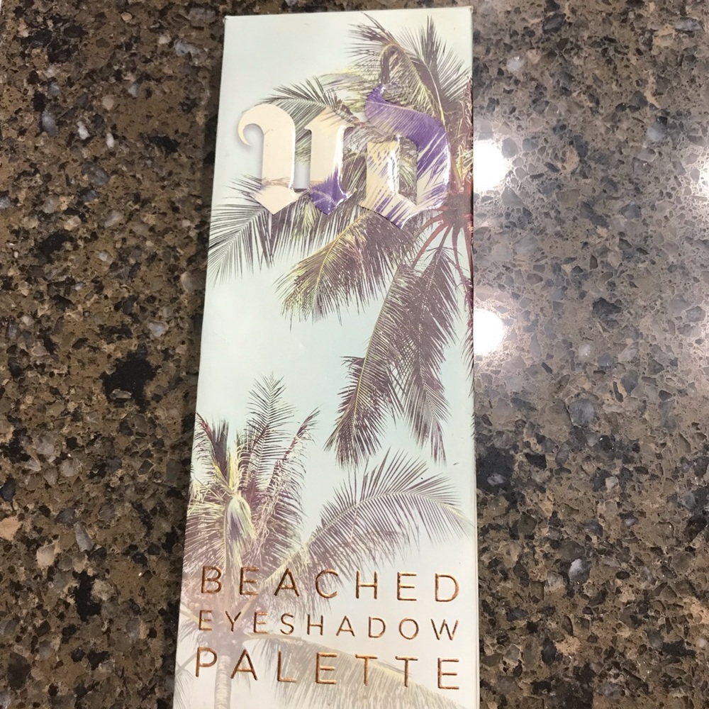 Urban Decay Beached Eyeshadow Palette